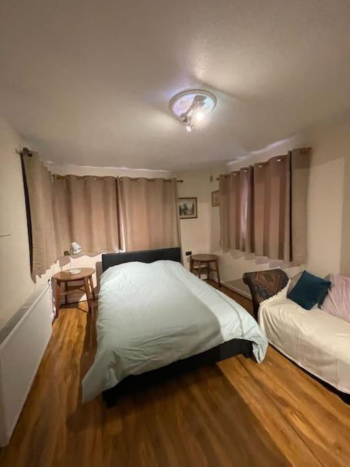 Spacious Bungalow In London, Near Central London, The Excel Centre And The O2, Ideal For Families Kültér fotó